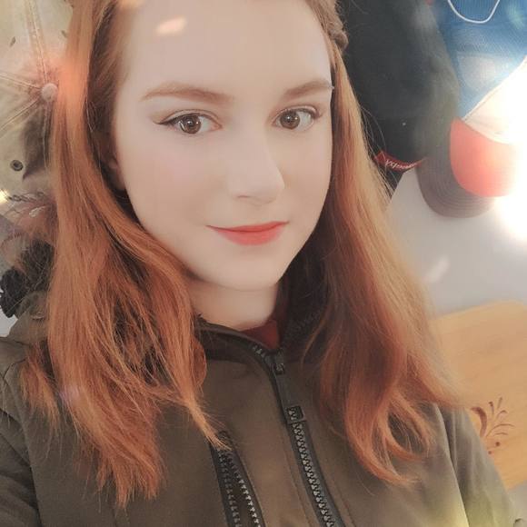 Meet your Posher, Kacey - Picture 1 of 1